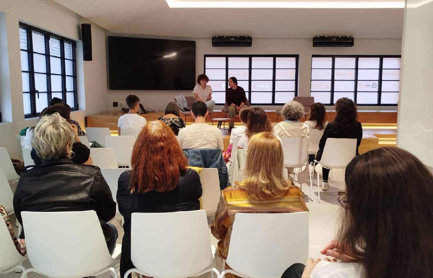 Taller: Léelas como una chica